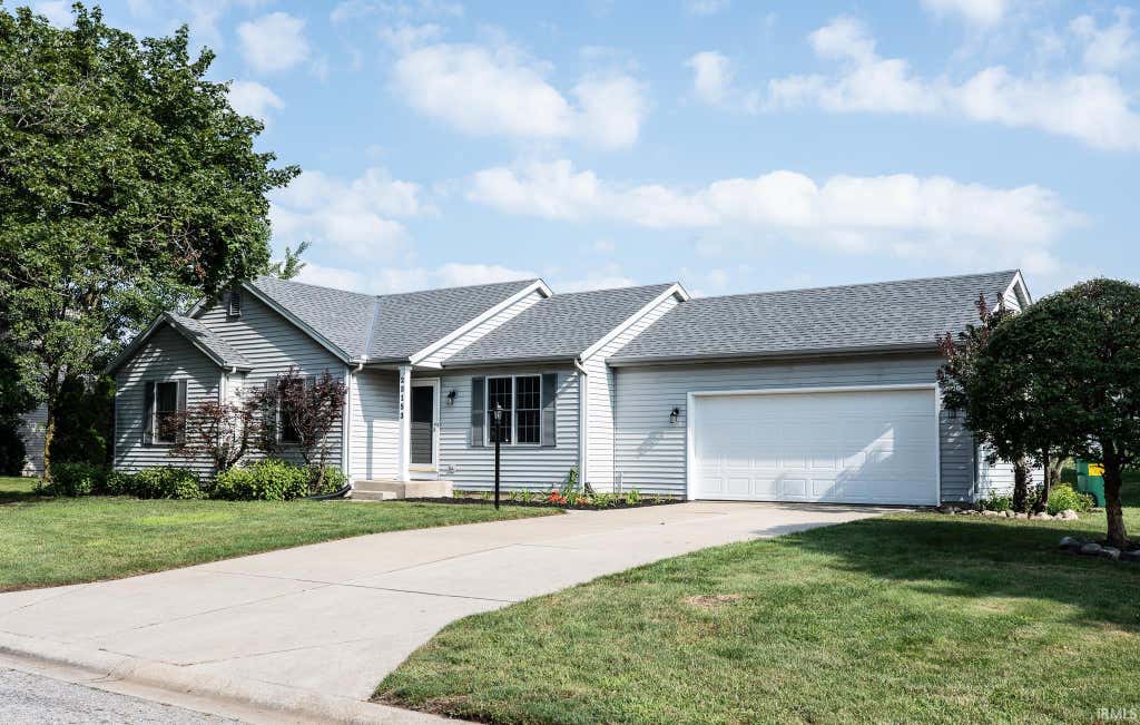 Photo of 23153 Arbor Pointe Drive, South Bend, IN 46628 (MLS # 202631927)