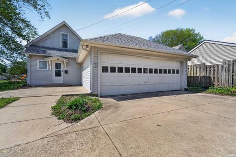 Tiny photo for 108 N Cicott Street, Logansport, IN 46947 (MLS # 202614250)