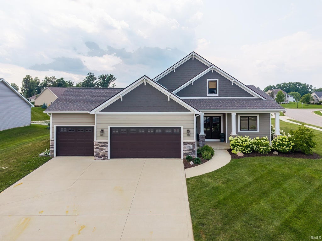Photo of 1512 Jacobs Drive, Fort Wayne, IN 46814 (MLS # 202629605)