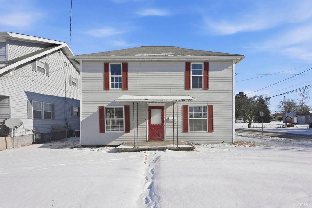 Photo of 725 S Main Street, Kendallville, IN 46755 (MLS # 202602288)