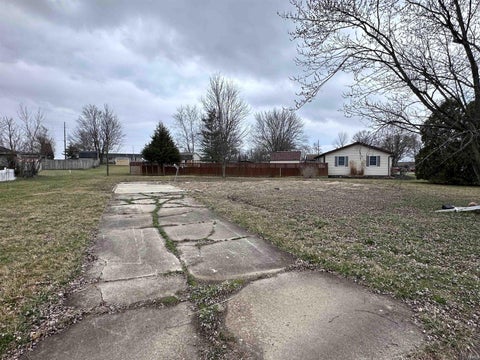 Photo of 469 Indiana Avenue, Parker City, IN 47368 (MLS # 202643844)