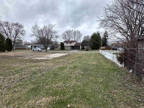 Tiny photo for 469 Indiana Avenue, Parker City, IN 47368 (MLS # 202643844)