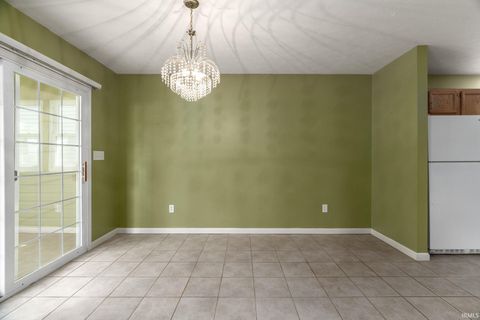 Tiny photo for 4055 Ensley Street, Lafayette, IN 47909 (MLS # 202532112)