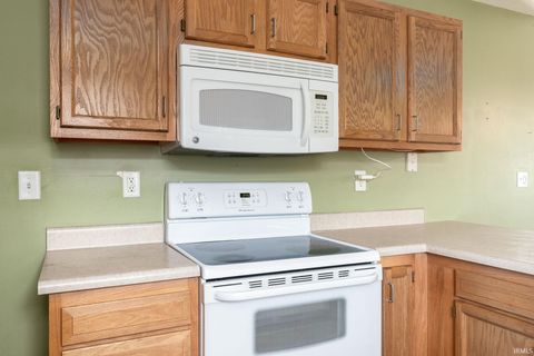 Tiny photo for 4055 Ensley Street, Lafayette, IN 47909 (MLS # 202532112)