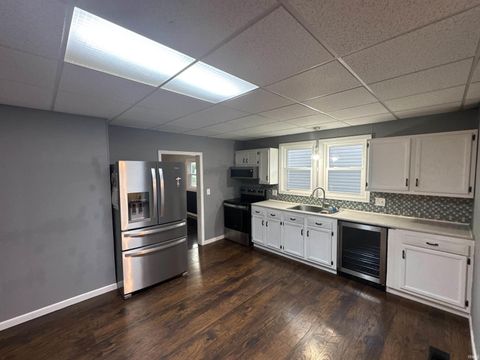 Tiny photo for 808 19Th Street, Logansport, IN 46947 (MLS # 202524967)