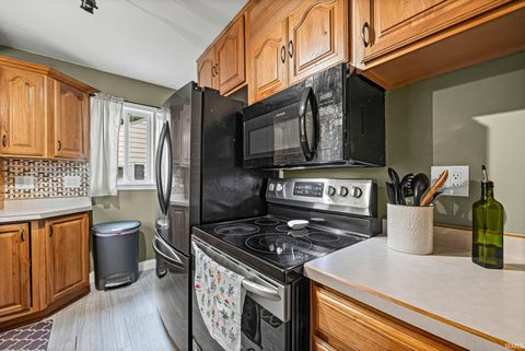 Tiny photo for 618 S 28th Street, Lafayette, IN 47904 (MLS # 202543209)