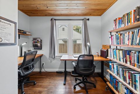 Tiny photo for 618 S 28th Street, Lafayette, IN 47904 (MLS # 202543209)