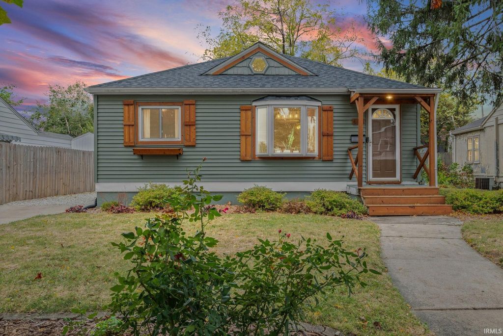 Photo for 618 S 28th Street, Lafayette, IN 47904 (MLS # 202543209)