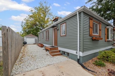 Tiny photo for 618 S 28th Street, Lafayette, IN 47904 (MLS # 202543209)