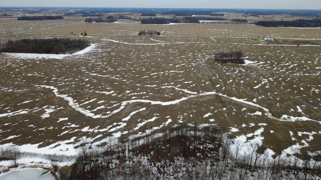 Photo of 1441 S 500 E, Hartford City, IN 47348 (MLS # 202606737)