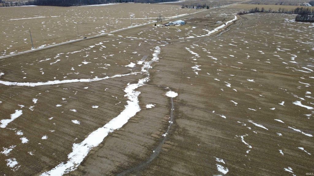 Photo of 1441 S 500 E, Hartford City, IN 47348 (MLS # 202606737)