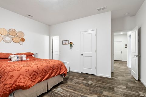 Tiny photo for 216 Wallingford Street, Lafayette, IN 47905 (MLS # 202609015)