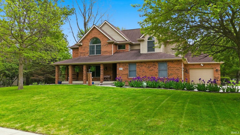 Photo of 9827 Crown Point Drive, Fort Wayne, IN 46804 (MLS # 202619094)
