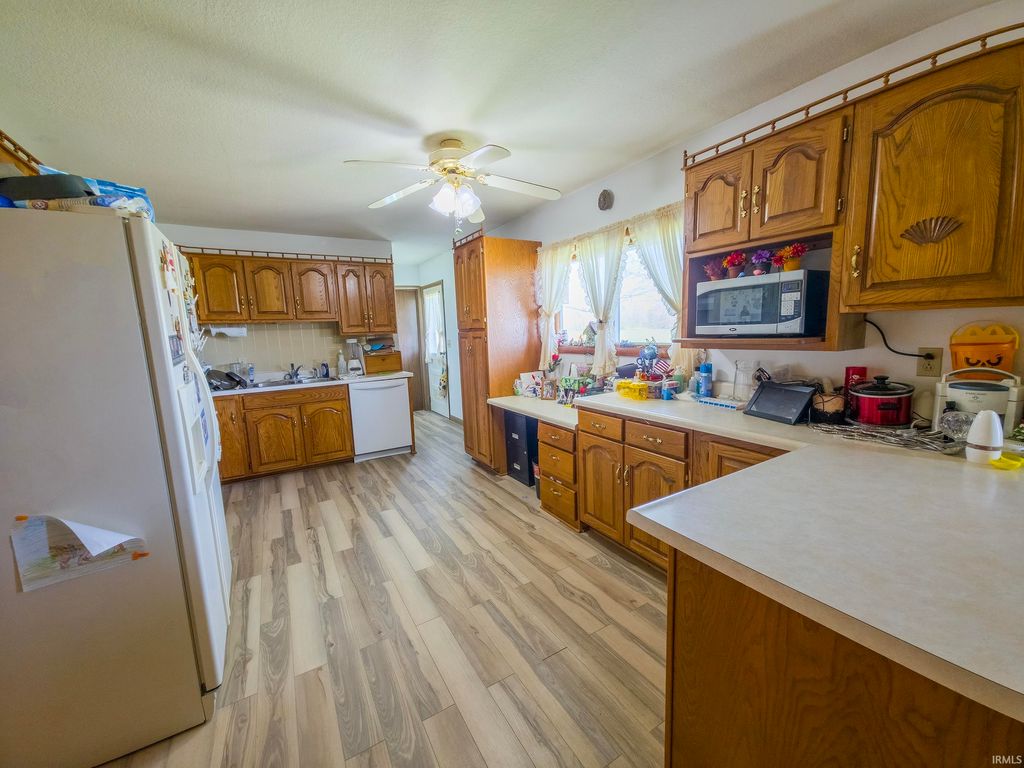 Photo of 411 Cherry Hill Drive, Mount Carmel, IL 62863 (MLS # 202611878)