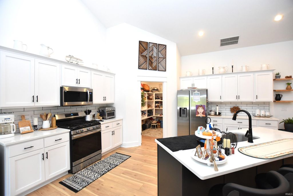 Photo of 543 E Lucy Lane, Ellettsville, IN 47429 (MLS # 202543006)