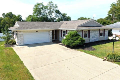 Photo of 2846 Hillside Drive Dr, Bedford, IN 47421 (MLS # 202607940)