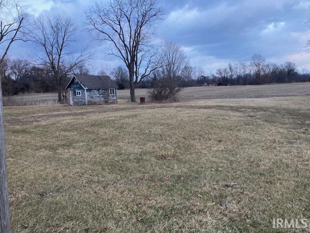 Photo of 835 S DELAWARE COUNTY RD Road, Parker City, IN 47368 (MLS # 202602385)