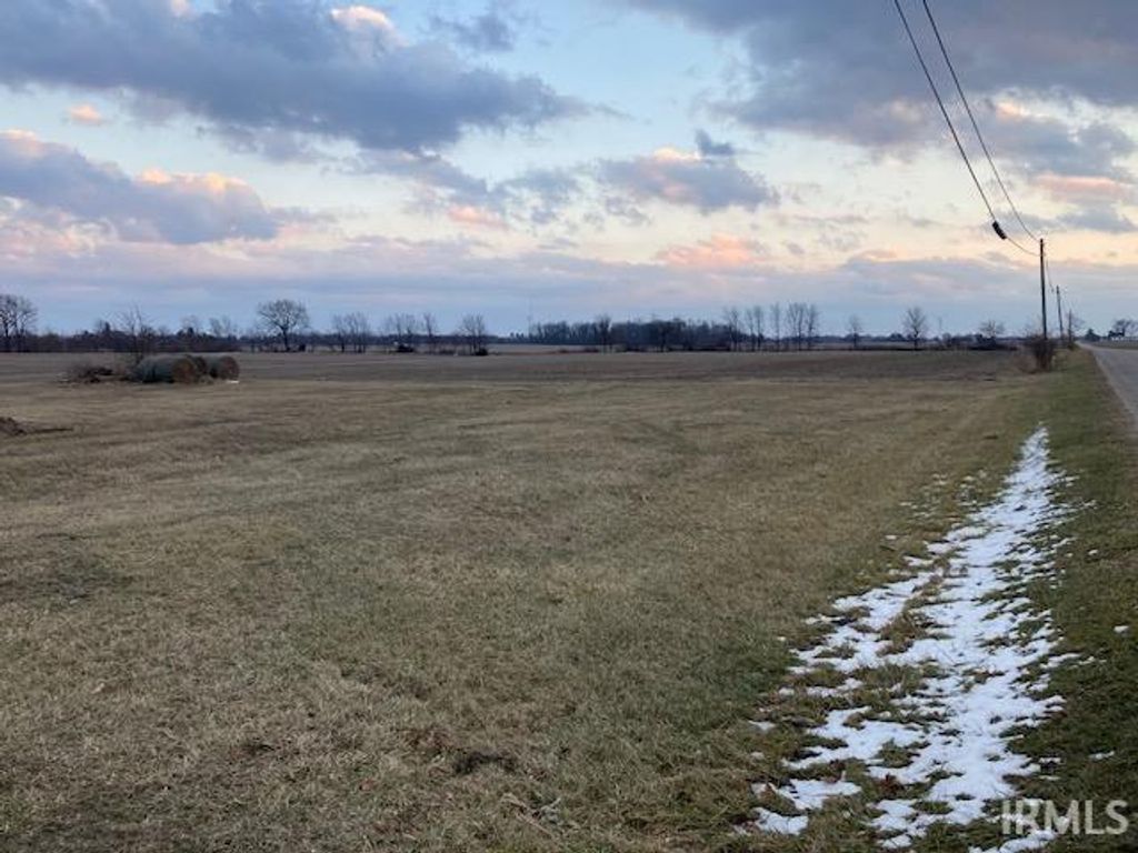 Photo of 835 S DELAWARE COUNTY RD Road, Parker City, IN 47368 (MLS # 202602385)