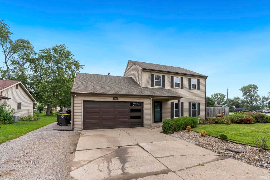 Photo of 3806 Willshire Estates Drive, Fort Wayne, IN 46815 (MLS # 202632586)