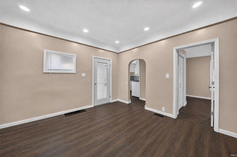Tiny photo for 208 Union Street, Mishawaka, IN 46544 (MLS # 202630938)