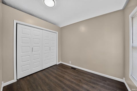 Tiny photo for 208 Union Street, Mishawaka, IN 46544 (MLS # 202630938)