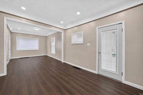 Tiny photo for 208 Union Street, Mishawaka, IN 46544 (MLS # 202630938)