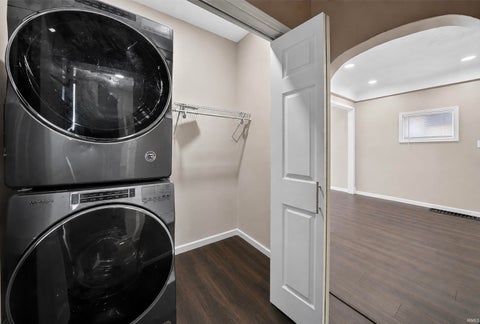 Tiny photo for 208 Union Street, Mishawaka, IN 46544 (MLS # 202630938)