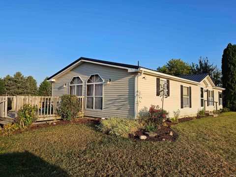 Tiny photo for 4907 N 1350 E., Converse, IN 46919 (MLS # 202538100)