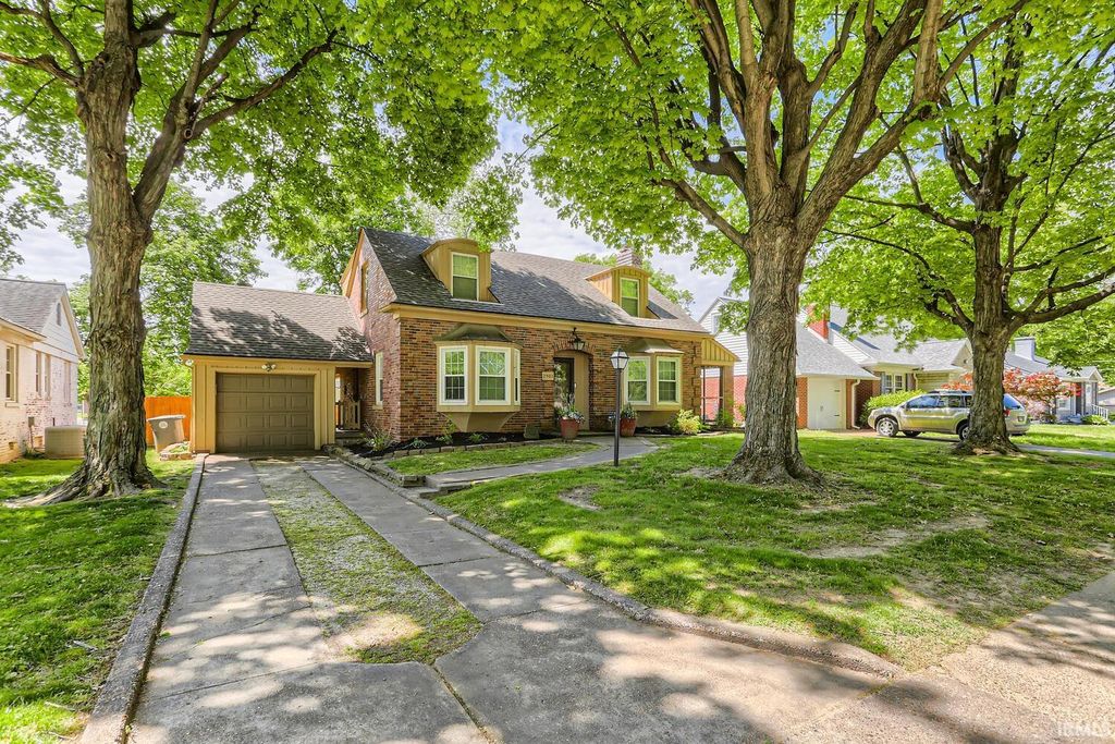 Photo of 2901 Bayard Park Drive, Evansville, IN 47714 (MLS # 202609366)