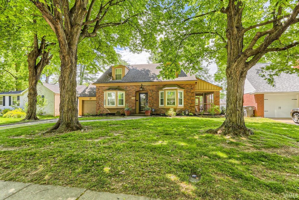 Photo of 2901 Bayard Park Drive, Evansville, IN 47714 (MLS # 202609366)