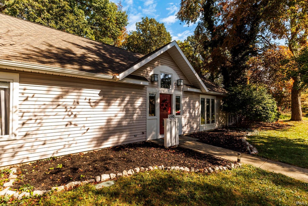 Photo of 2910 W Devon Road, Muncie, IN 47304 (MLS # 202642435)
