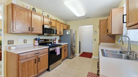 Tiny photo for 1075 Granary Court, Bluffton, IN 46714 (MLS # 202625453)