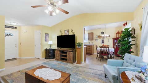 Tiny photo for 1075 Granary Court, Bluffton, IN 46714 (MLS # 202625453)