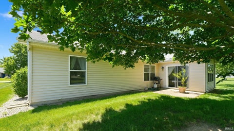 Tiny photo for 1075 Granary Court, Bluffton, IN 46714 (MLS # 202625453)