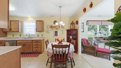Tiny photo for 1075 Granary Court, Bluffton, IN 46714 (MLS # 202625453)
