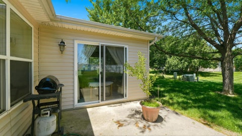 Tiny photo for 1075 Granary Court, Bluffton, IN 46714 (MLS # 202625453)