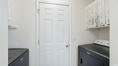 Tiny photo for 1075 Granary Court, Bluffton, IN 46714 (MLS # 202625453)