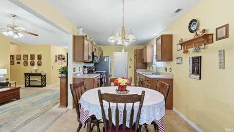 Tiny photo for 1075 Granary Court, Bluffton, IN 46714 (MLS # 202625453)