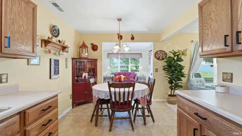 Tiny photo for 1075 Granary Court, Bluffton, IN 46714 (MLS # 202625453)