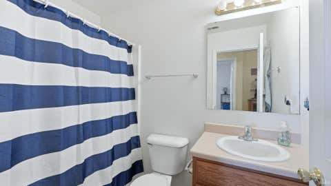 Tiny photo for 1075 Granary Court, Bluffton, IN 46714 (MLS # 202625453)
