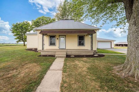 Photo of 1601 N 700 E, Greentown, IN 46936 (MLS # 202533755)