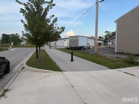 Tiny photo for 508 W Madison Street, Kokomo, IN 46901 (MLS # 202529240)