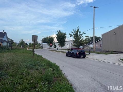 Tiny photo for 508 W Madison Street, Kokomo, IN 46901 (MLS # 202529240)