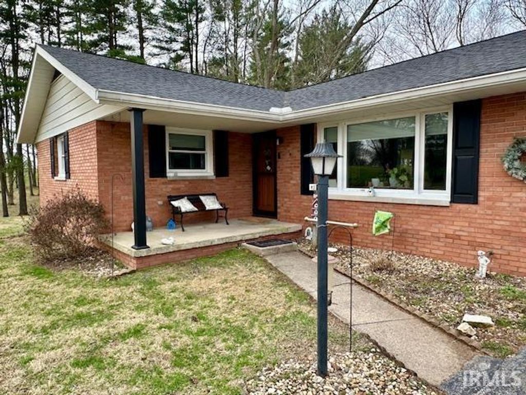 Photo of 4215 Old State Road 37N, Bedford, IN 47421 (MLS # 202608571)