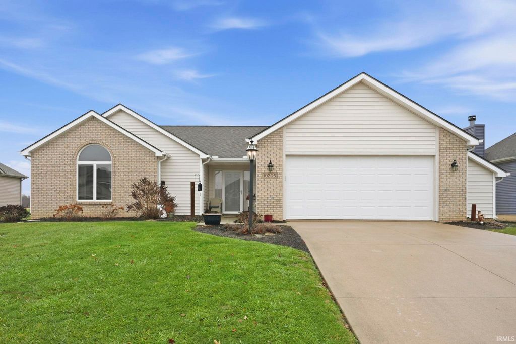 Photo of 10205 Consta Verde Commons, Leo, IN 46765 (MLS # 202549367)