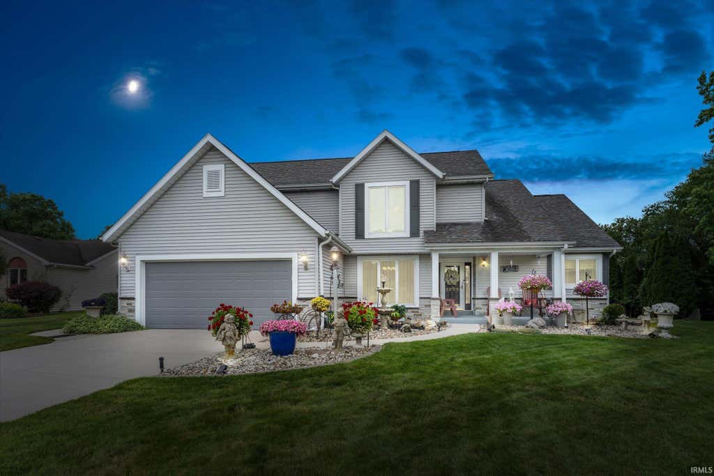 Photo of 1033 Hermitage Drive, South Bend, IN 46614 (MLS # 202626636)