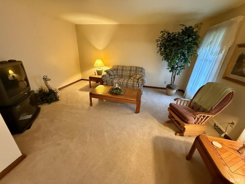 Photo of 7733 Ridgemont Drive, Newburgh, IN 47630 (MLS # 202607343)