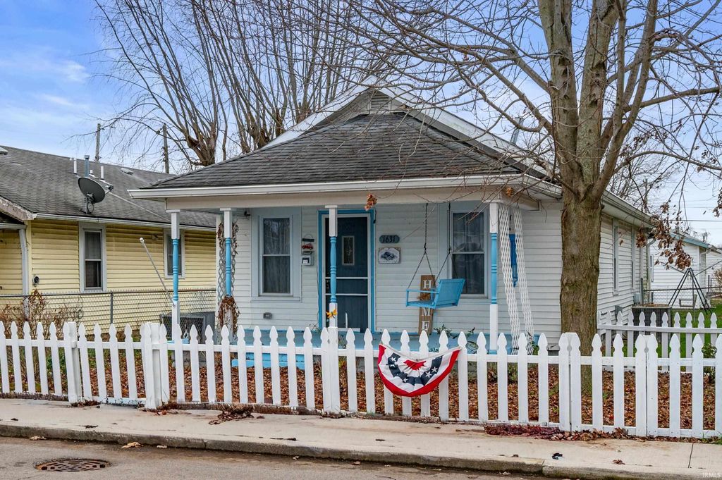 Photo of 1631 P Avenue, New Castle, IN 47362 (MLS # 202547790)