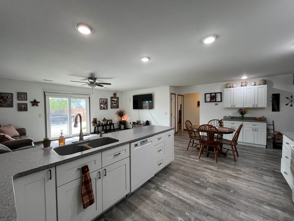 Photo of 212 Deborah Drive #A, Fremont, IN 46737 (MLS # 202619634)