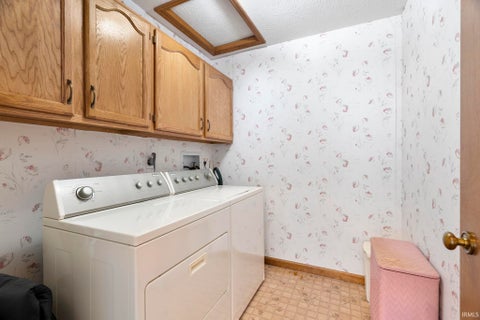Tiny photo for 8402 Timber Lane, Lafayette, IN 47905 (MLS # 202642033)